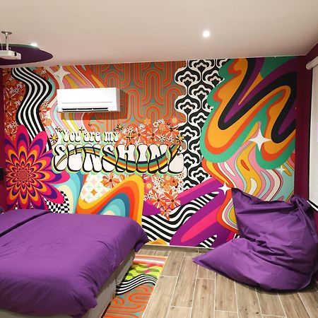 Capsule Groovy-Jacuzzi-Sauna-Billard-Netflix- Nintendo Switch & Jeux Mons Exteriör bild