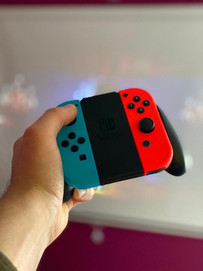 Capsule Groovy-Jacuzzi-Sauna-Billard-Netflix- Nintendo Switch & Jeux Mons Exteriör bild