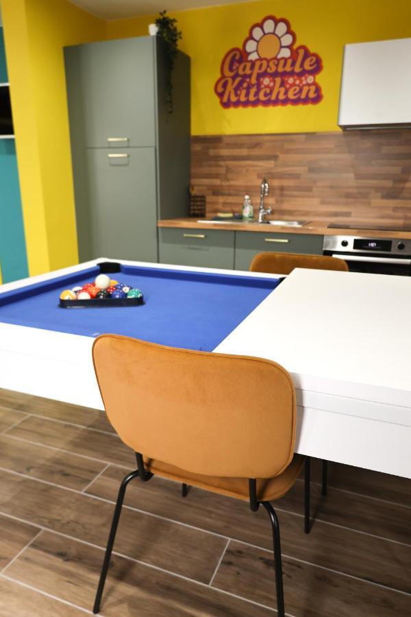 Capsule Groovy-Jacuzzi-Sauna-Billard-Netflix- Nintendo Switch & Jeux Mons Exteriör bild