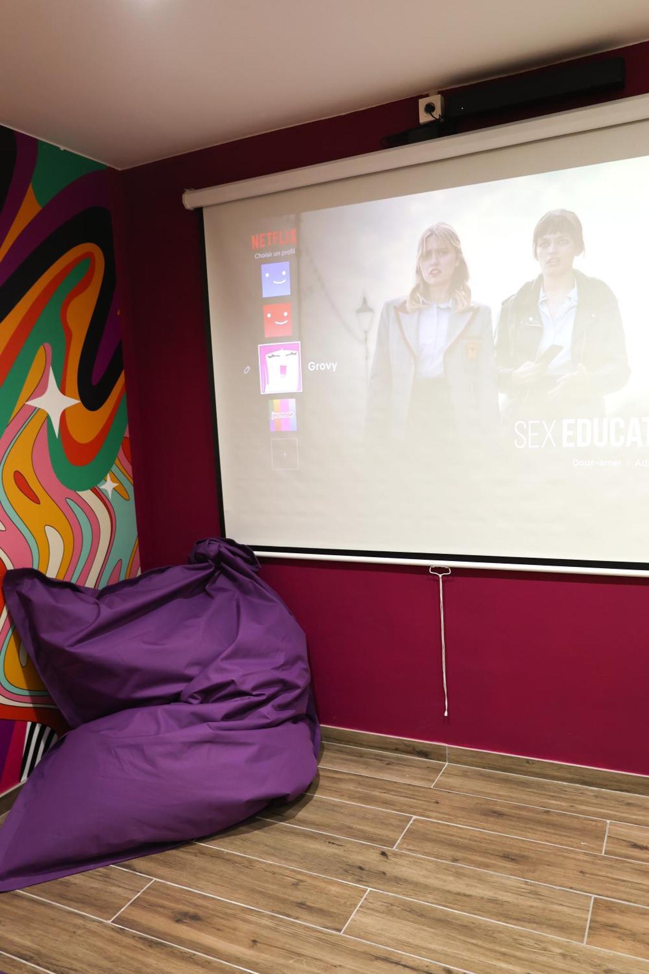 Capsule Groovy-Jacuzzi-Sauna-Billard-Netflix- Nintendo Switch & Jeux Mons Exteriör bild